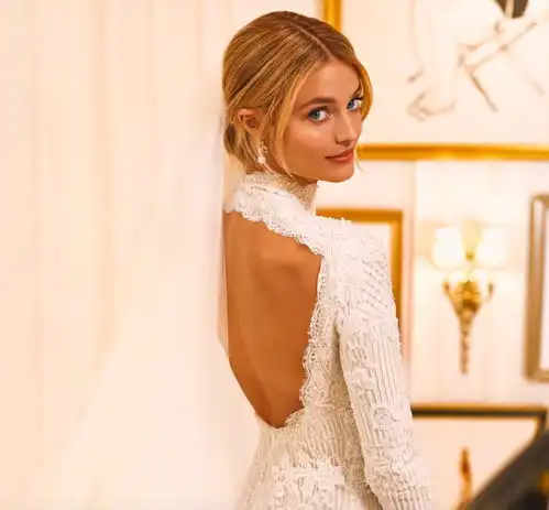 乐福娶超模女友,名贵婚纱钻戒豪办婚礼娇妻神仙颜值令人羡慕