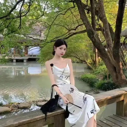 这9条绝美连衣裙太火了,穿出女人味和高级感