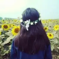 qq头像女生背影长发伤感不带字岁月漫长不及你笑颜清朗