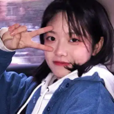 真人女生头像迟暮的霞光带着你的笑意,而温柔已经潜入心里