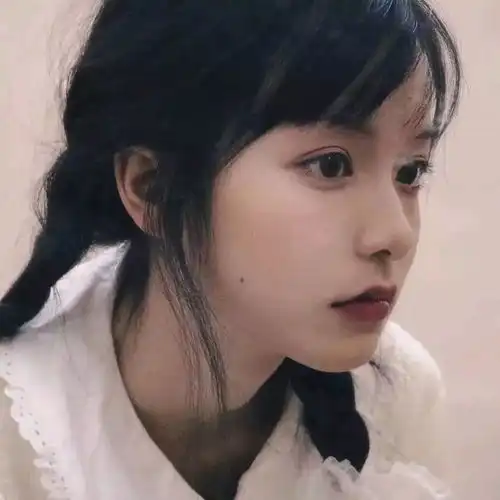 女生头像谎言并不代表欺骗
