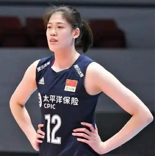 女排冲击巴黎难度大,郎平离开朱婷恢复不明2024仍要靠集体力量
