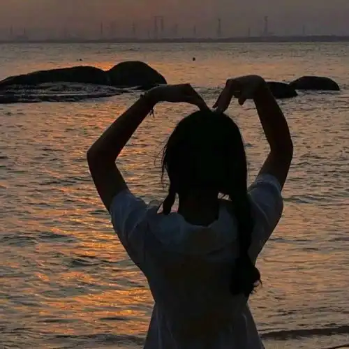 当对象不理你时,这些话让你们的冷场破冰