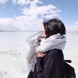 女头短发小清新