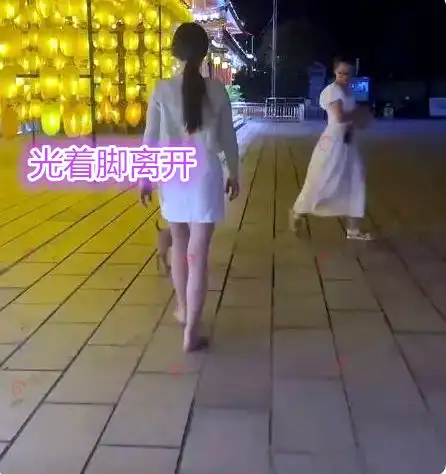 河南男子嫌女友花900买鞋太贵,女友扔鞋光脚走人你打光棍吧