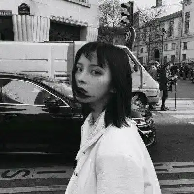 伤感头像女生冷淡黑白孤独心碎冷淡女生头像图片大全