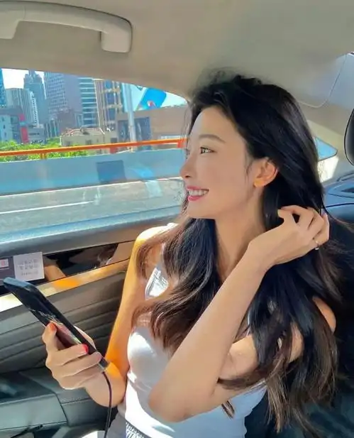 头像易梦玲氛围感头像