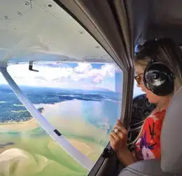 高清美国美女毅然辞职环游世界成职业旅行达人