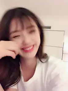 新发型超呆萌林允空气刘海秒回16岁