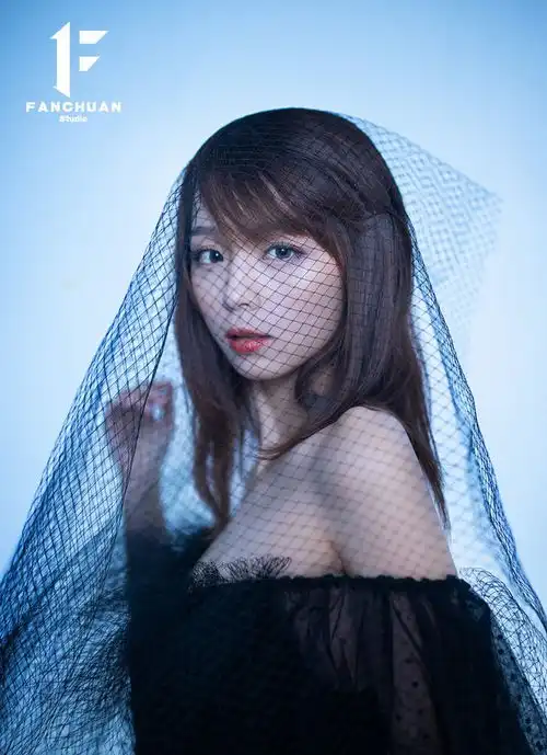 能融化男人肾结石的黑色纯欲风美女