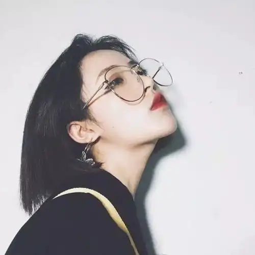 超可爱女生头像真人嘟嘴