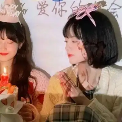 搞笑女孩自拍文案