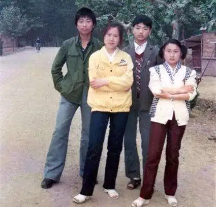 年轻女生头像白手起家