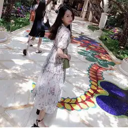 唯美的领家女孩一身碎花连衣裙不一样的时尚