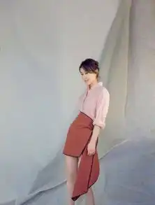 闫妮的这样一身打扮太少女马尾辫配上清新妆展现她的好身材