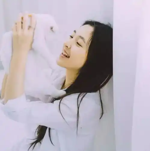 女生头像他人笑我太疯癫