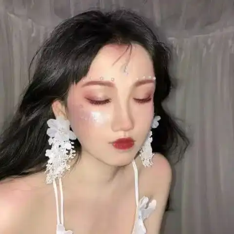 女生头像干净真人高冷最