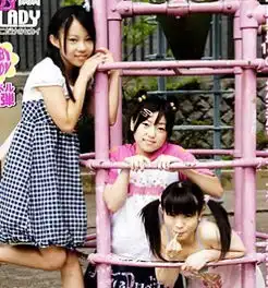 朝仓家3姊妹物语这部真人片子的三位小女孩儿都叫什么名字哪位大哥有她们详细资料