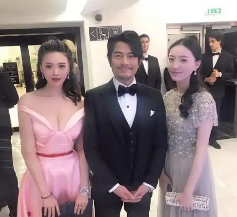 杨幂生日刘恺威未送祝福,美女网红曝光两人已离婚两年