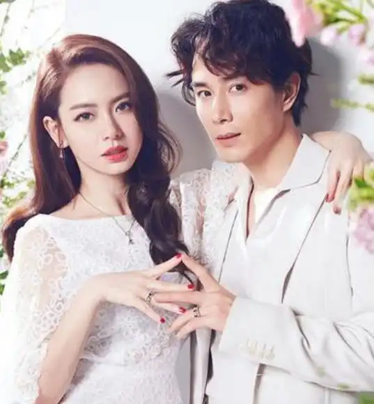 女生闺蜜姐妹头像戚薇