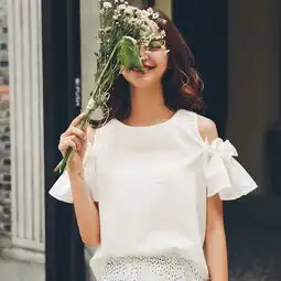 所有女孩子都可以有的小性感,那就是小露香肩