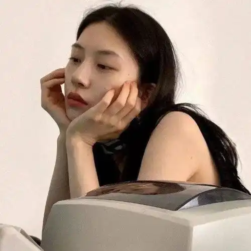 头像我怪乌鸦不会说情话