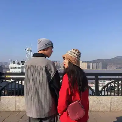 头像女真人背影qq情侣头