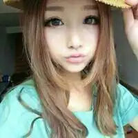 这种中分俩边剪短的发型叫什么,要是加上齐刘海能好看么