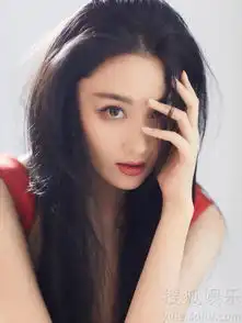 黑色高清女头像张馨予