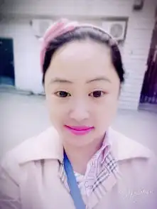 这女孩子长得好看吗是大眼睛白皮肤底子好小嘴性感算什么性格类型的女孩吗是好女孩吗人品好吗