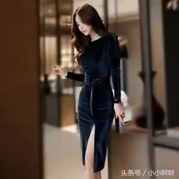 连衣裙里的贵族丝绒连衣裙