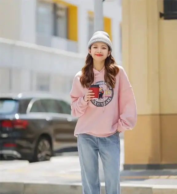 小个子女生,听我说春天穿卫衣牛仔裤,比你想象中要好看