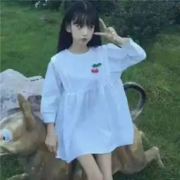 女生闺密小清新头像,两个,背景是大自然绿色的