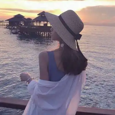 女生头像干净真人高冷海