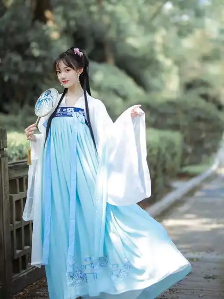 白菜正版汉服推荐十四