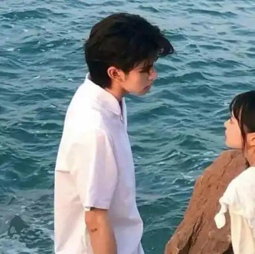 来自一位网恋女孩的自述一段感情中,留下的遗憾也莫过于此吧