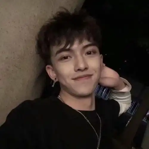 男生头像寸头侧脸真人