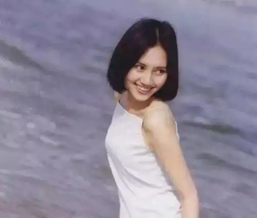 高冷女神袁泉的自卑人生,以及曲折情史