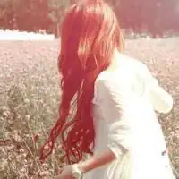 求女生头像背景是绿色的清新的唯美头像