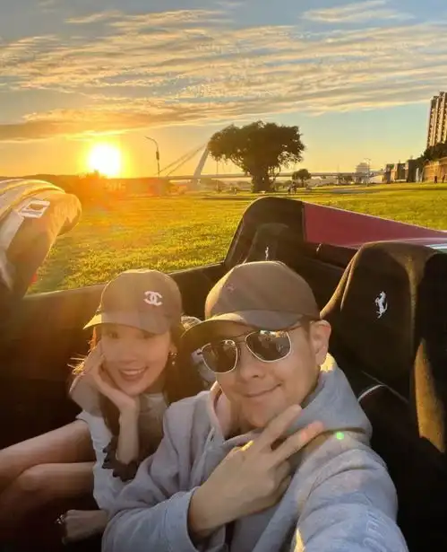 林志颖为老婆庆生,穿情侣装大秀恩爱,闺蜜团强大宛如名媛聚会
