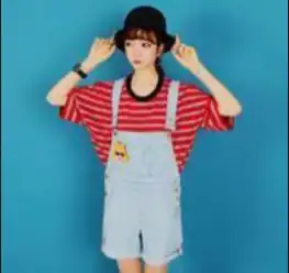 求这一类的图片,背景是鲜艳的单色的女生图片