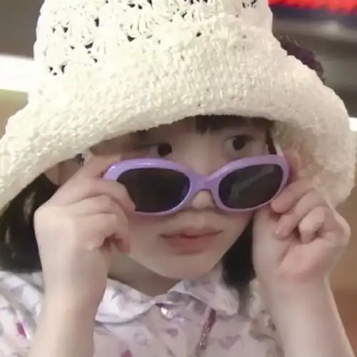 女生头像我一路撒着星星,奔向你