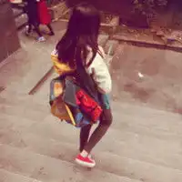 求类似唯美女生头像全身多张