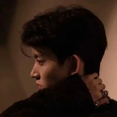 陈情高冷霸气男头发光不是太男生头像我要个性网