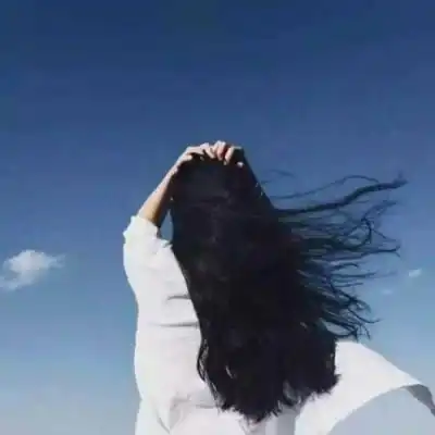 头发多久洗一次才合适呢