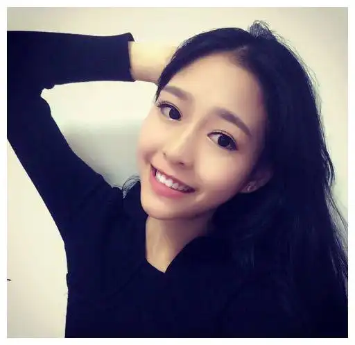 王思聪新女友身份确认是21岁英国名校大学生,终于门当户对了