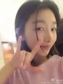 李小冉白到发光,你猜这些女星哪个皮肤好