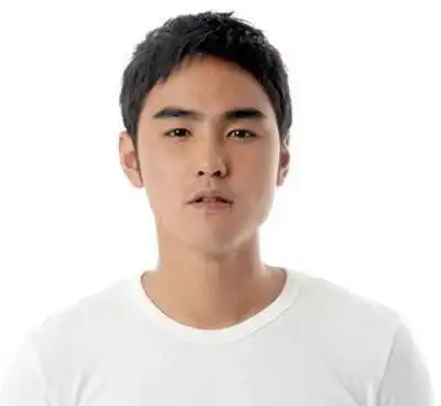 39岁阮经天官宣恋情,女方是圈外人,曾与小16岁女星传绯闻