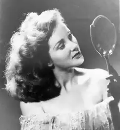 年过90依然优雅精致,她是赫本的闺蜜,也是最美的仪态皇后