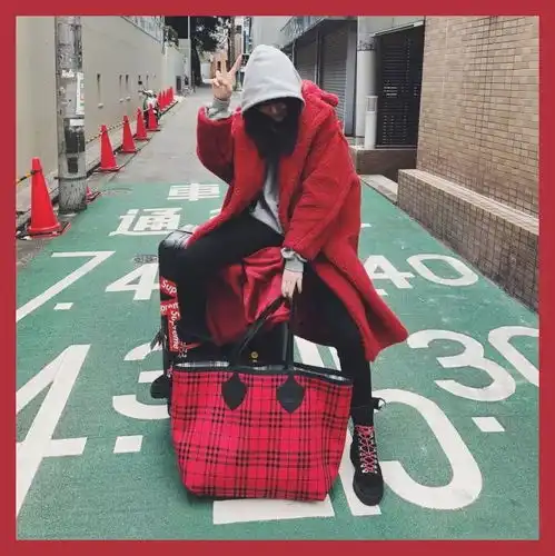 怎么穿才潮时髦看她不就知道了